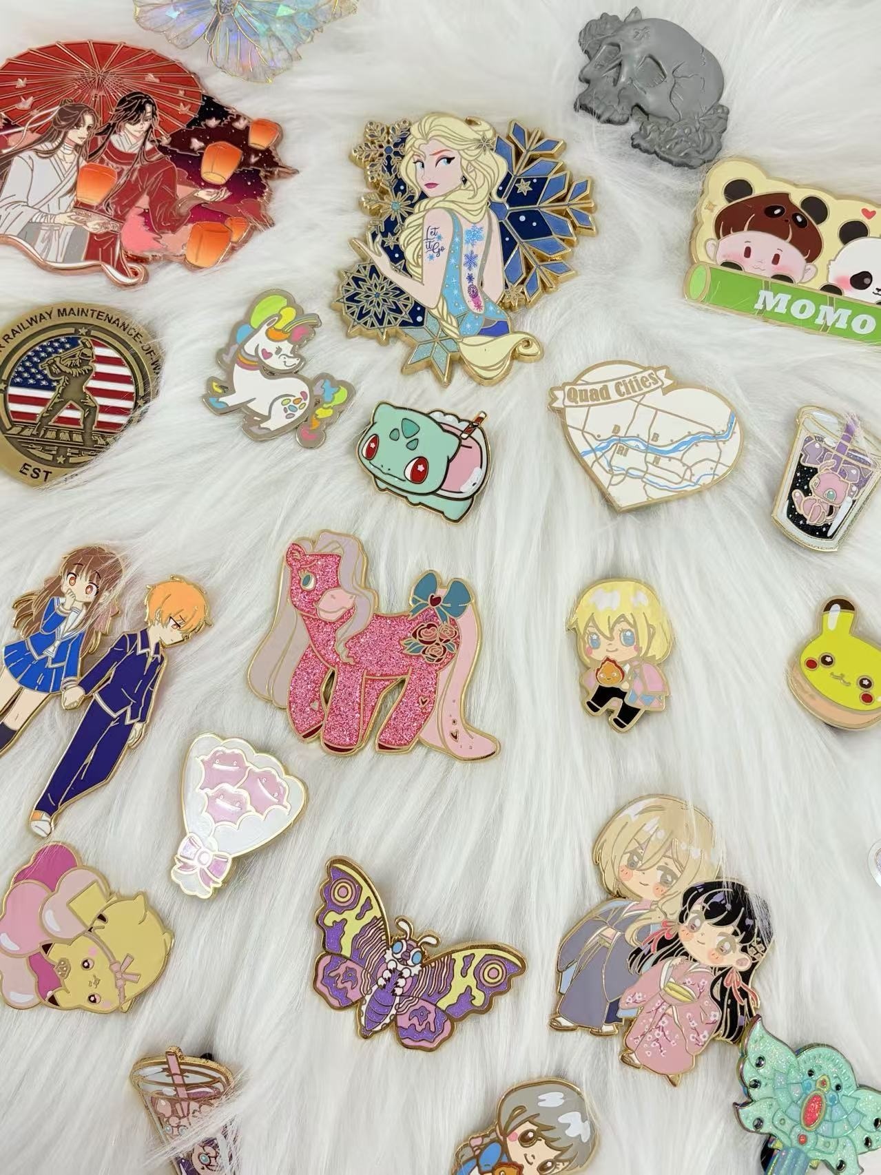 	individuelle Anstecknadeln