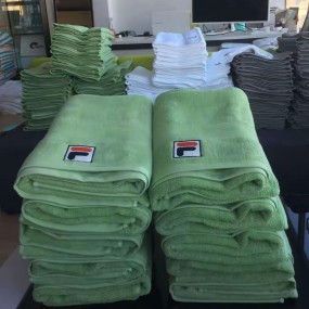 Handtuch aus Baumwolle mit Ihrem Logo bedrucken oder be...