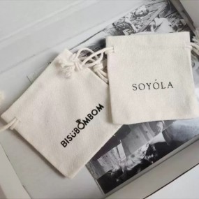 Zuziehbeutel und Säckchen bedrucken lassen