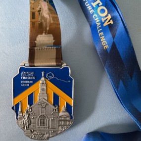 Premium Finisher Medaillen mit Gravur und Band - Indivi...