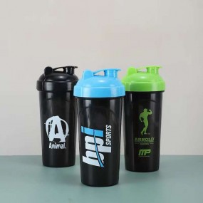Protein Shaker mit eigenem Logo